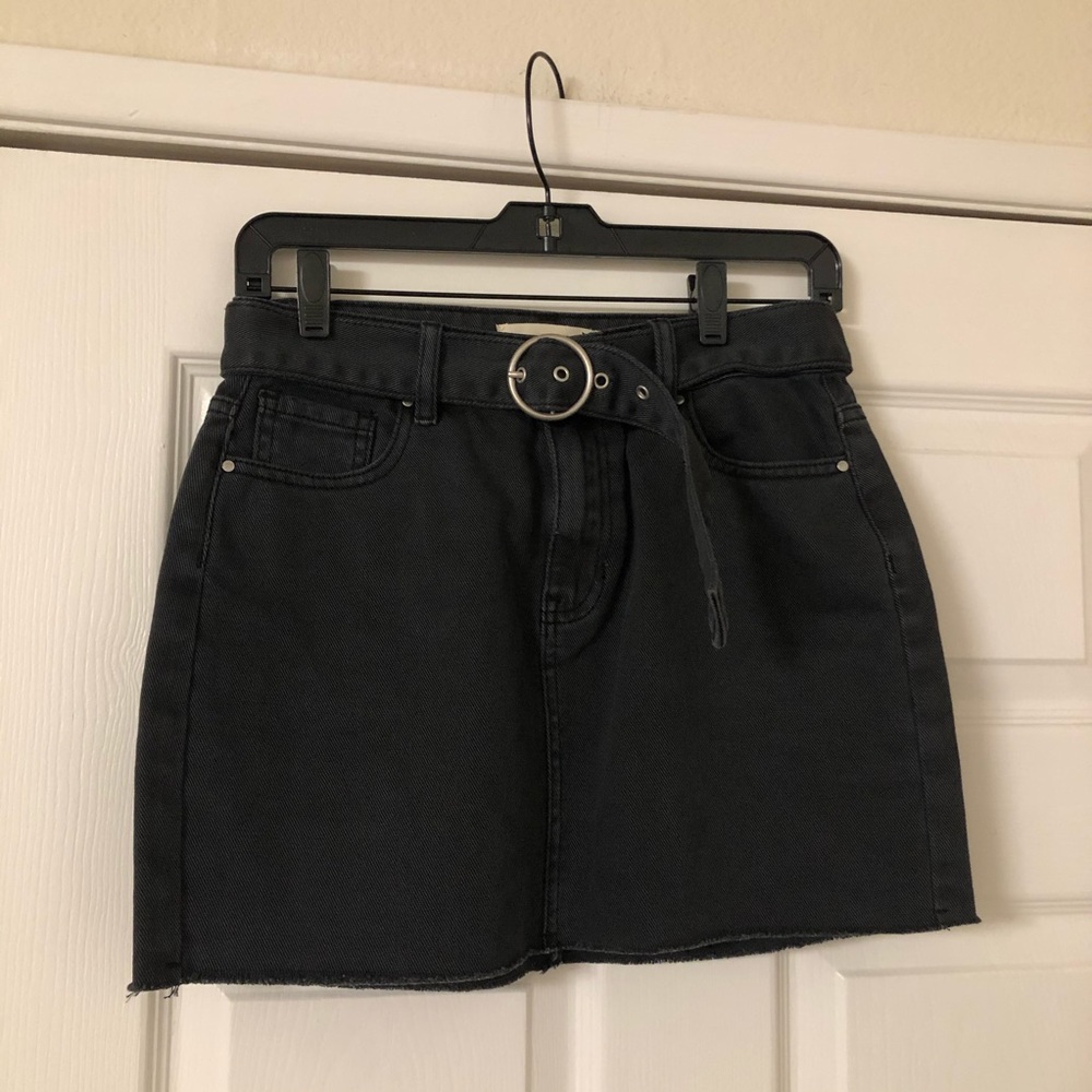 Pacsun black skirt w/belt